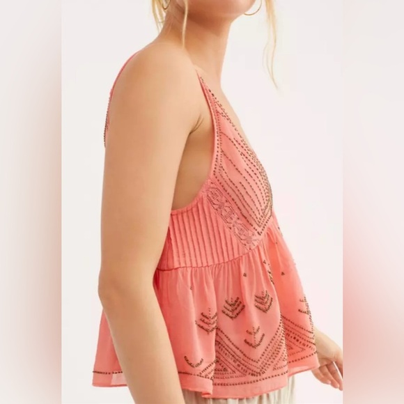 Free People Lost In You Coral Beaded Spaghetti Strap Crop Top NWT SIZE L - Picture 3 of 12